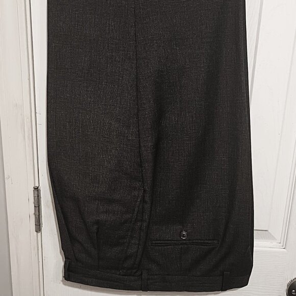 Valentino Uomo Men 2 Peice Gray Suit     42R - Picture 12 of 16